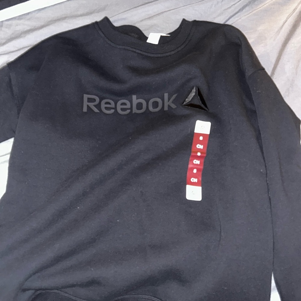 Reebook sweatshirt